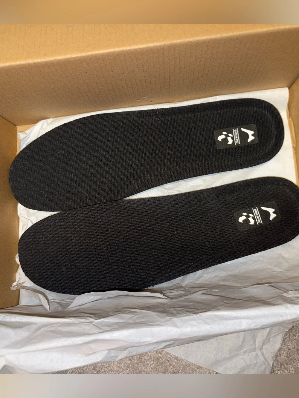 NWT Unisex INZCOU Tennis Gym Shoes (Size W10/M9)